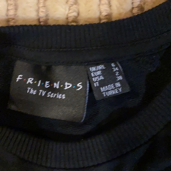 Friends Black Cropped Sweatshirt NEW!! Size 2 - Picture 3 of 4
